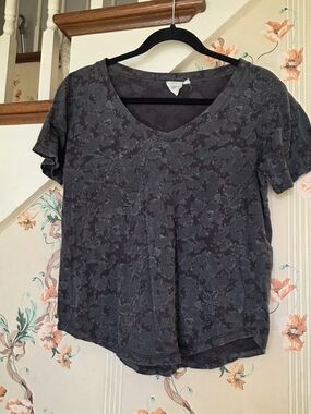 White Crow Charcoal Floral Burnout V-Neck Short Sleeve Tee